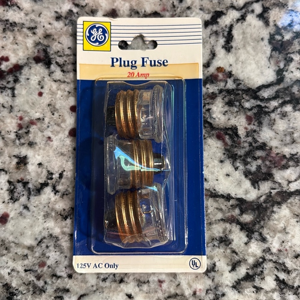 New in packaging! Vintage GE plug Fuse 20 Amp 125V AC only